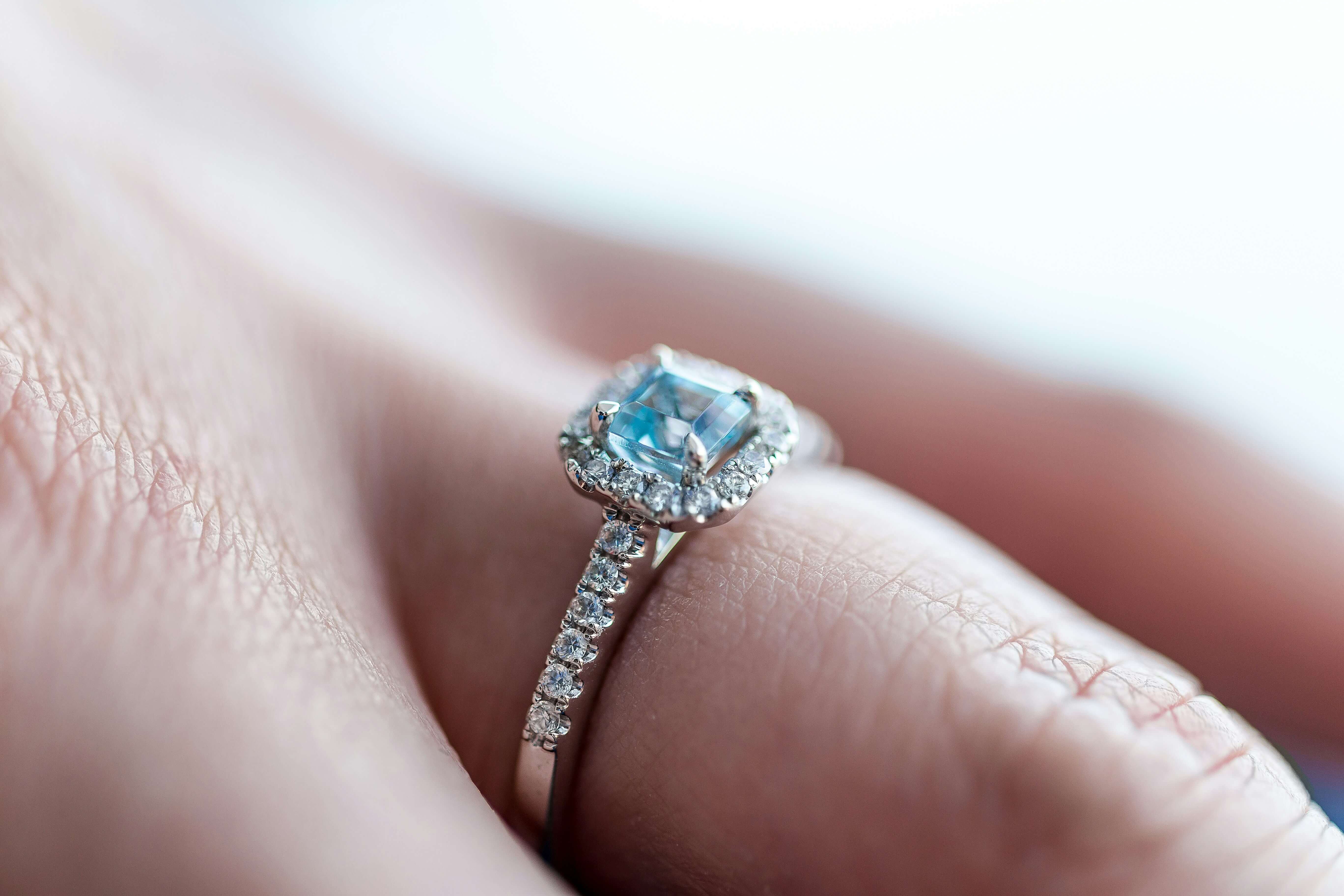 How Much Does an Emerald Cut Diamond Cost? (2025 Guide)